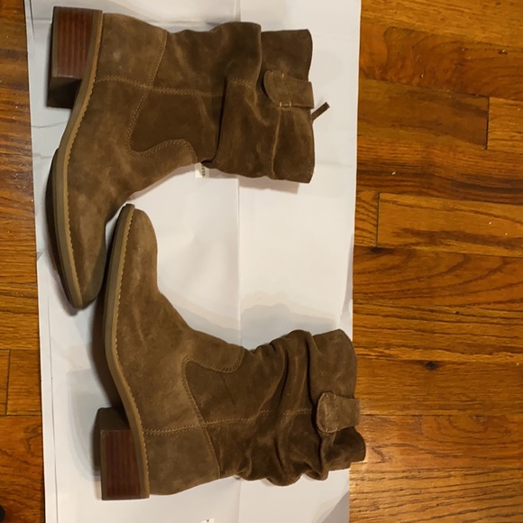 Women's Comfortiva Chrysta Mid Calf Boot Siena Brown Suede  Like New - Picture 7 of 7